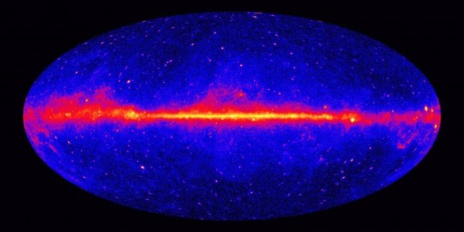 Наблюдения в рентгеновском спектре пролили новый свет на темную материю. Фото.