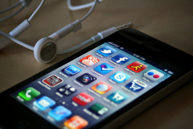 Apple раскрыла подробности разработки первого iPhone. Фото.