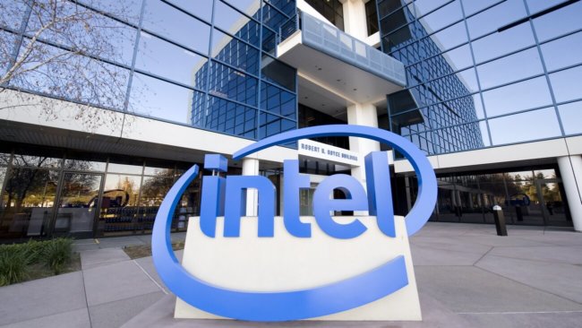 Intel разработала оптический кабель с пропускной способностью 1,6 терабит в секунду. Фото.