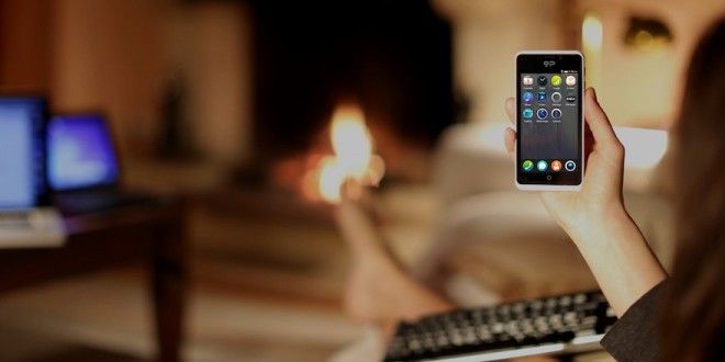 Революция по-испански: смартфон Geeksphone Revolution появился в Европе. Революция по-испански: смартфон Geeksphone Revolution появился в Европе. Фото.