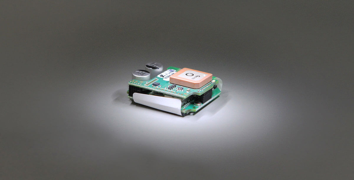 Печатная плата, находящаяся под микроскопом