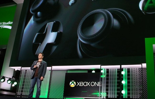 Microsoft назначила главой подразделения Xbox Фила Спенсера. Фото.