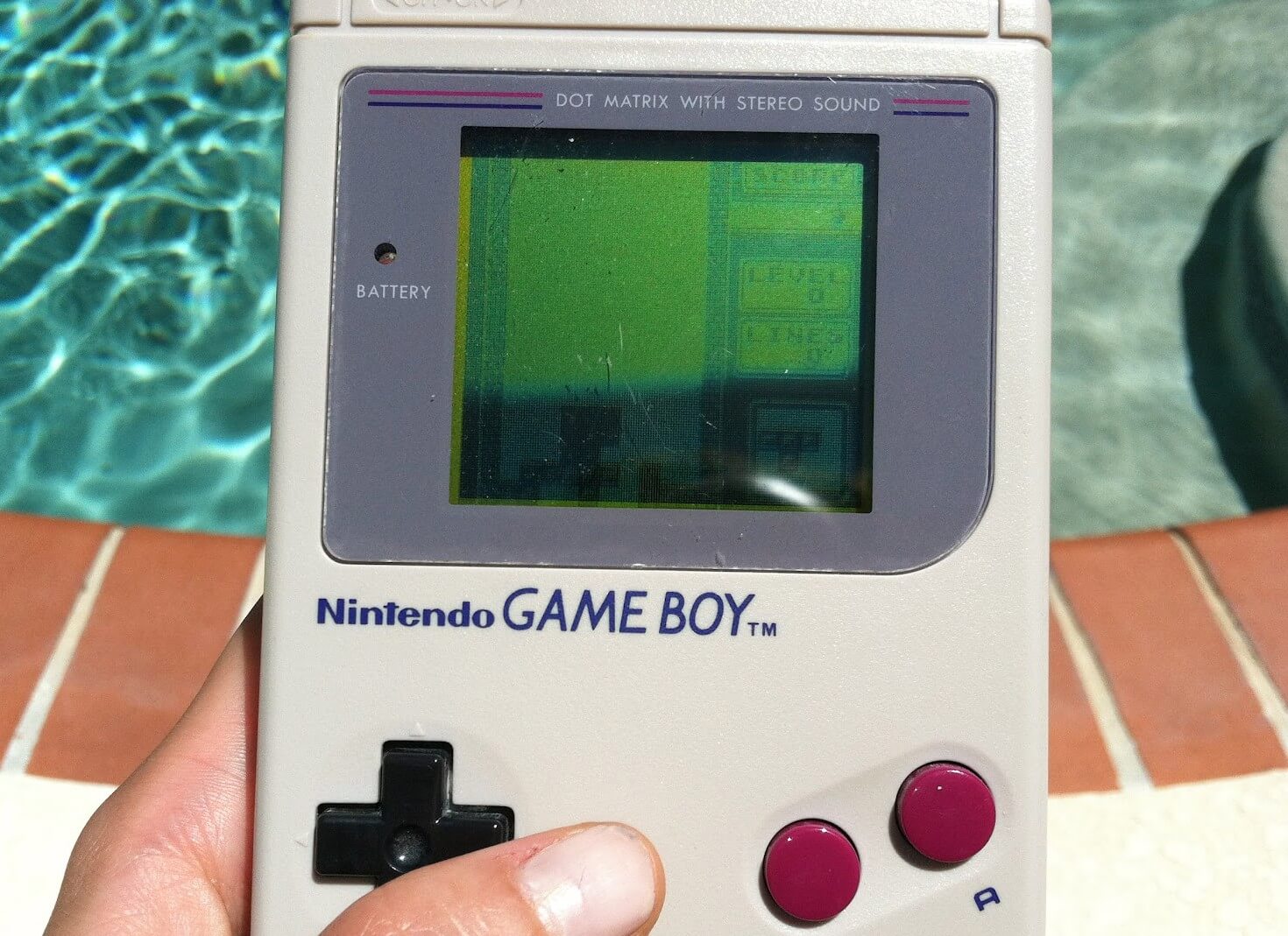 Примерно так выглядит графика на монохромном экране Game Boy