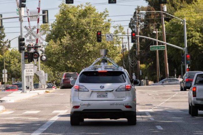 Самоуправляемые автомобили Google проехали уже более 1 миллиона километров. Фото.