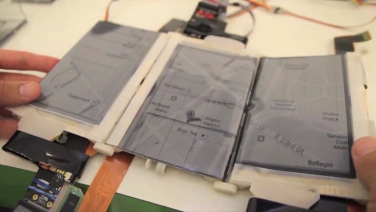 PaperFold устройство с тремя гибкими дисплеями