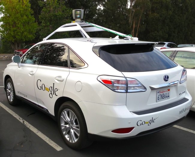 Google планирует массовое производство самоуправляемых автомобилей через шесть лет. Фото.