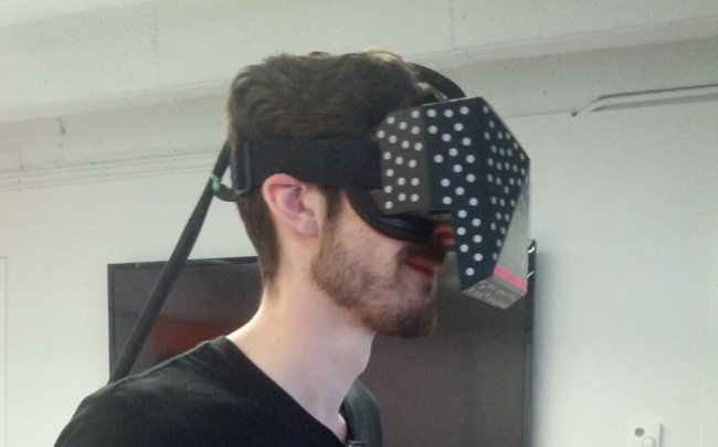 Valve продемонстрировала свою гарнитуру виртуальной реальности. Фото.