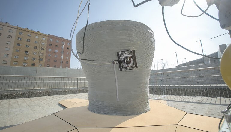 Строительство здания роботами Minibuilders