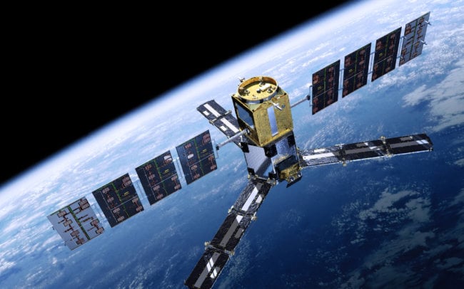 Первый российский частный спутник: месяц после запуска. Фото.