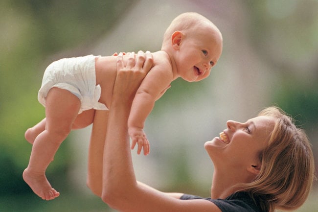 Ученые: материнская забота улучшает развитие мозга ребенка. Фото.