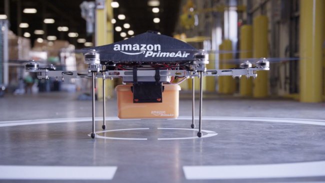 Amazon просит у FAA разрешение на тестирование летательных дронов для доставки грузов. Фото.
