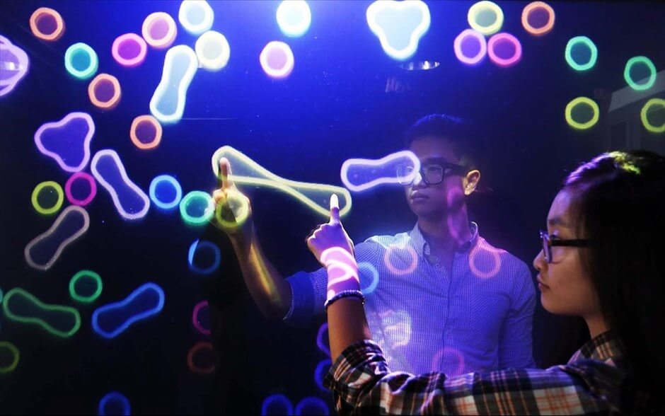 Двухсторонний сенсорный экран TransWall