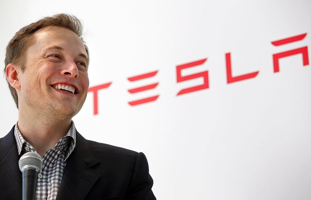 Tesla начинает производство новых аккумуляторов. Фото.