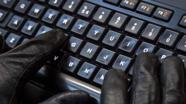 В США российских хакеров обвинили в крупнейшей краже личных данных. Фото.