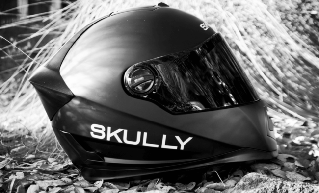 Skully AR-1 – первый в мире умный мотоциклетный шлем. Фото.