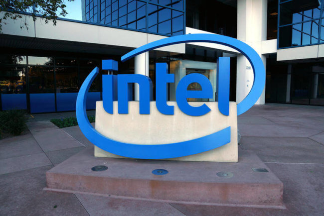 Intel будет использовать носимую электронику для исследования болезни Паркинсона. Фото.