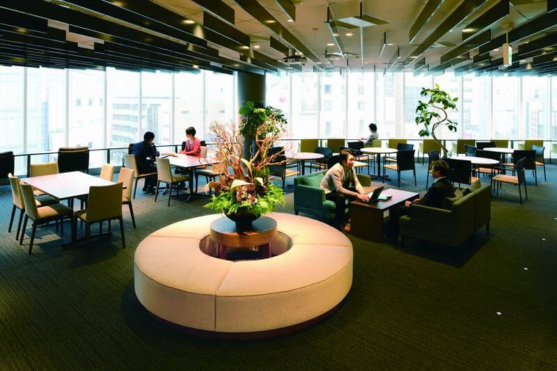 Принтер, доставляющий вам напечатанные документы