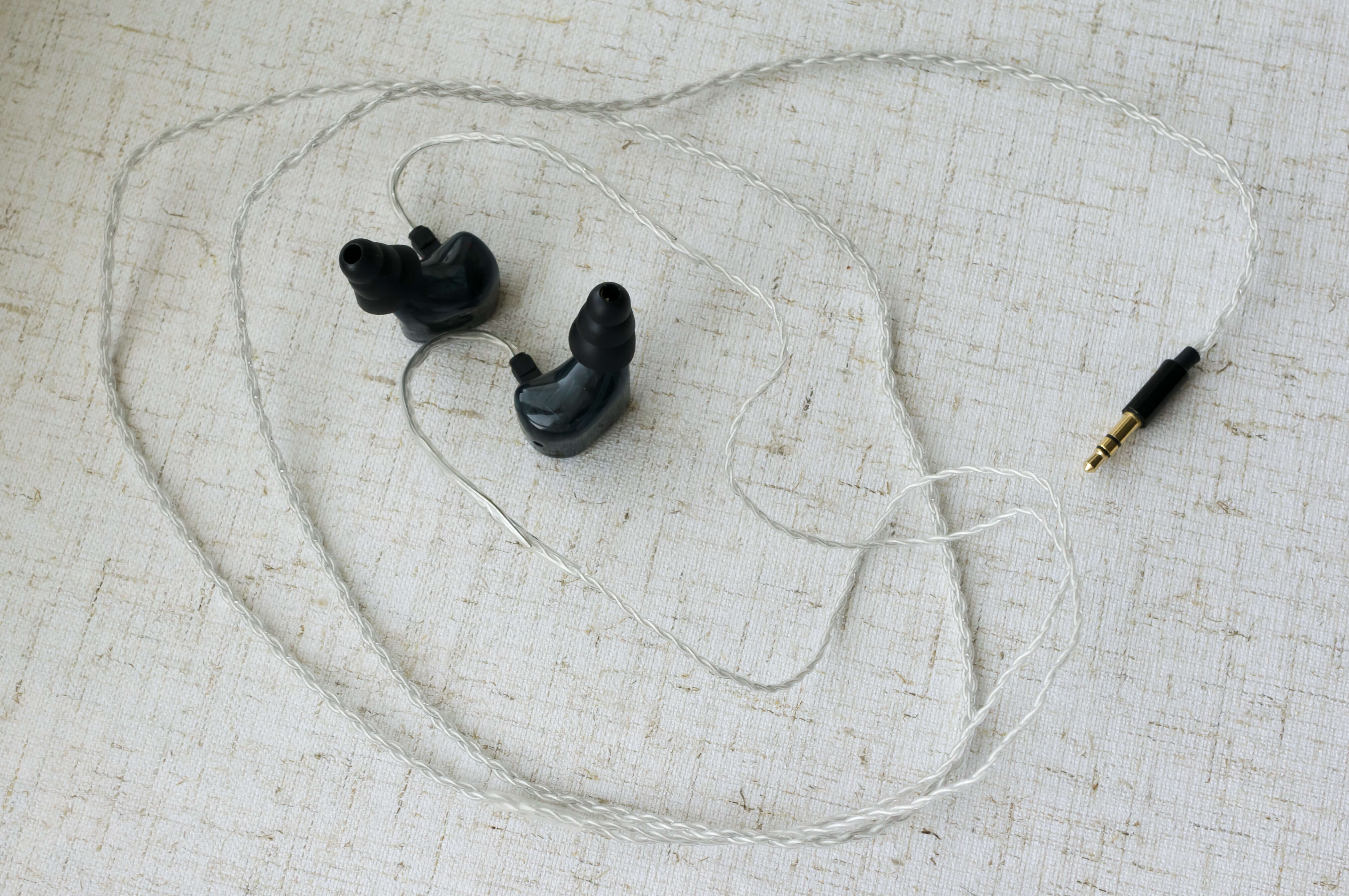 С кабелем С кабелем