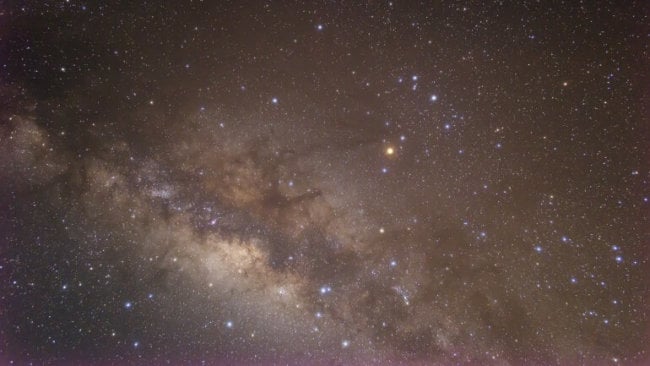 Ученые нашли в межзвездном пространстве сложные органические молекулы. Фото.