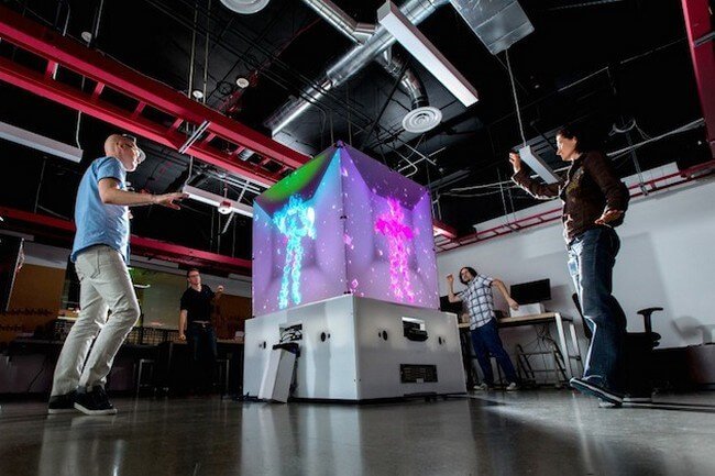 Microsoft создала куб на основе Kinect для интерактивных вечеринок. Фото.