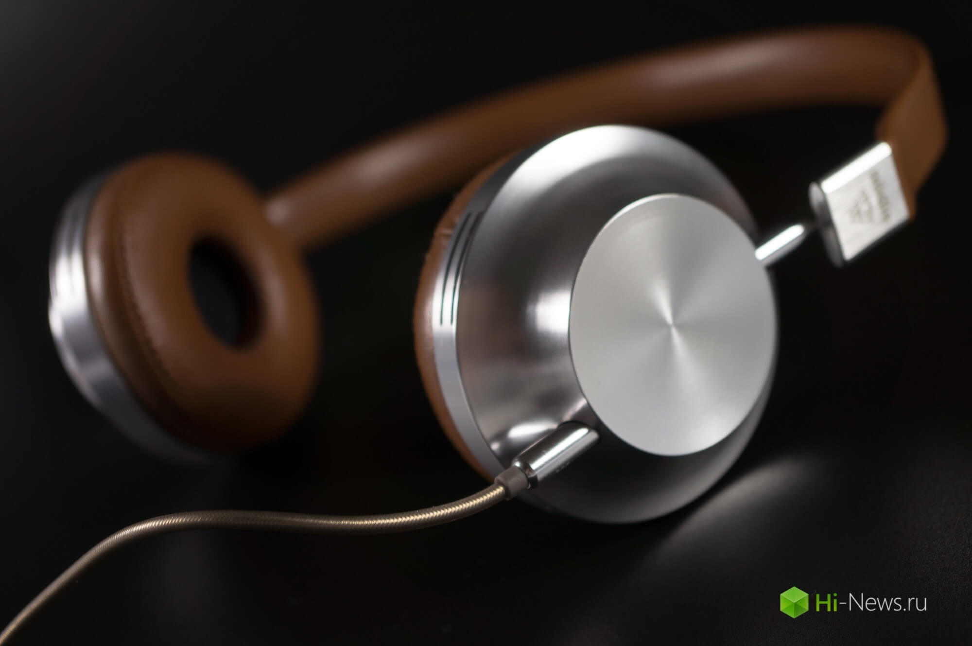 С кабелем С кабелем