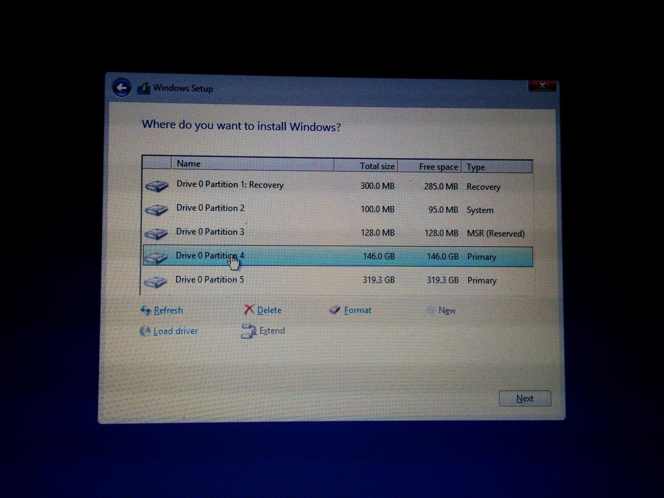Выбор раздела для установки Windows 10