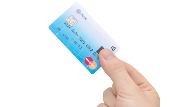 MasterCard выпустит пластиковую карту со встроенным сканером отпечатков пальцев. Фото.
