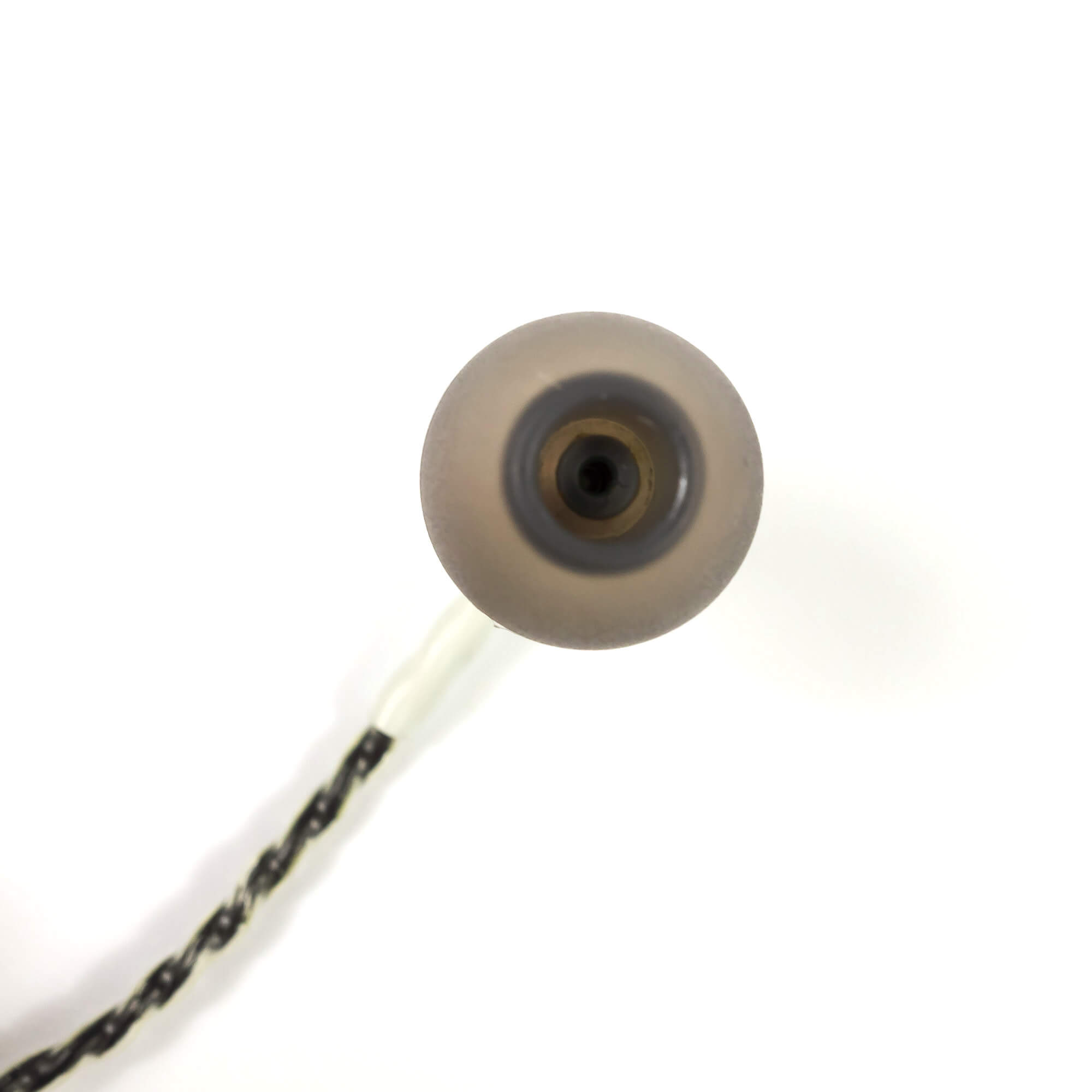 Вид спереди