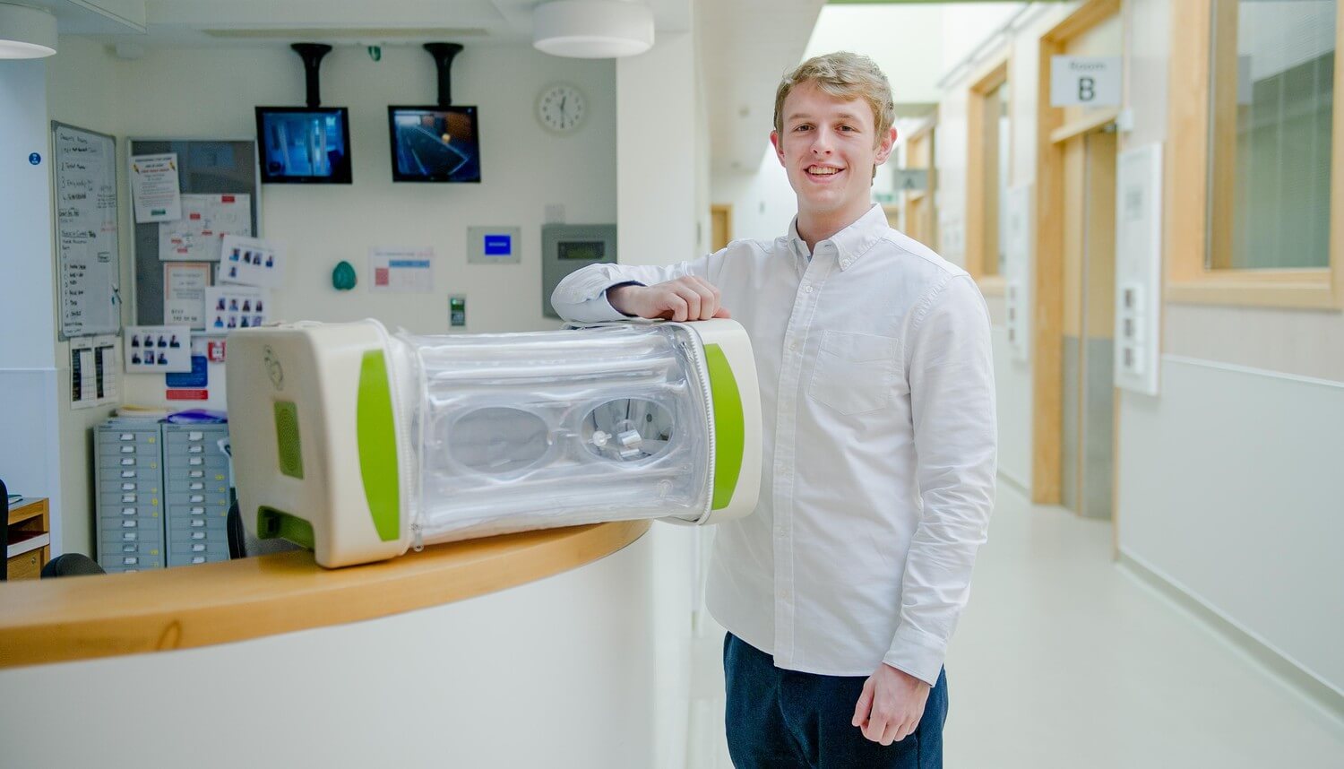 Надувной инкубатор поможет спасти недоношенных малышей