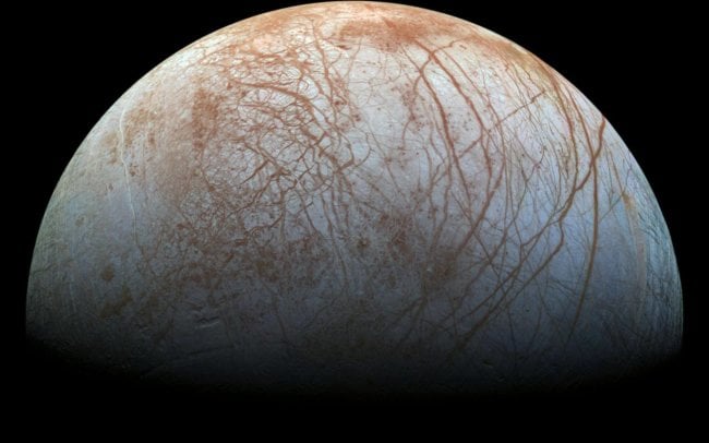 #фото дня | Удивительная фотография поверхности шестого спутника Юпитера. Фото.