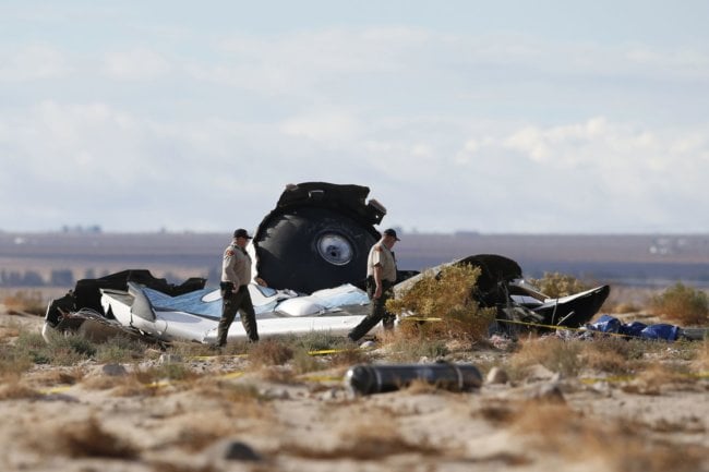 Названа предварительная причина крушения SpaceShipTwo. Фото.