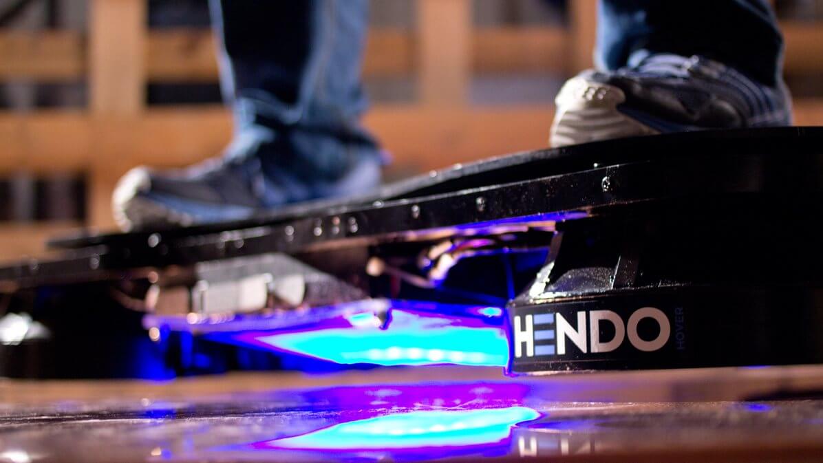 Скейтбордист Тони Хоук опробовал первый в мире ховерборд