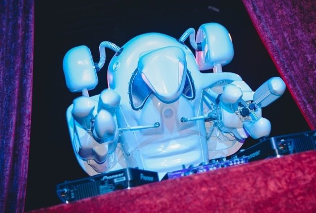 Robotics Expo 2014 — праздник для любителей роботов. Фото.