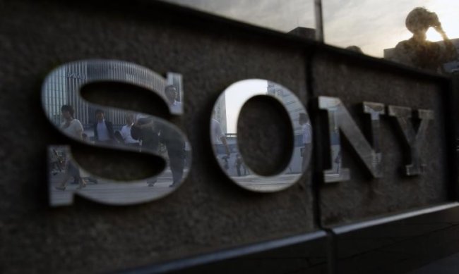 Компания Sony вновь пересмотрит свою стратегию, чтобы выйти из долгов. Фото.