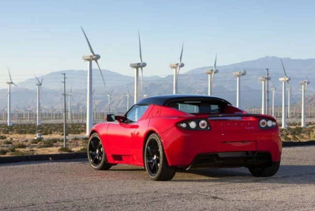 Элон Маск анонсировал скорое обновление для Tesla Roadster. Фото.