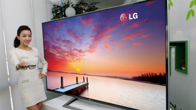 LG привезет на выставку CES телевизоры толщиной, как у смартфона. Фото.