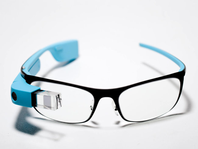 Даже дизайнер iPod вряд ли спасет Google Glass. Фото.