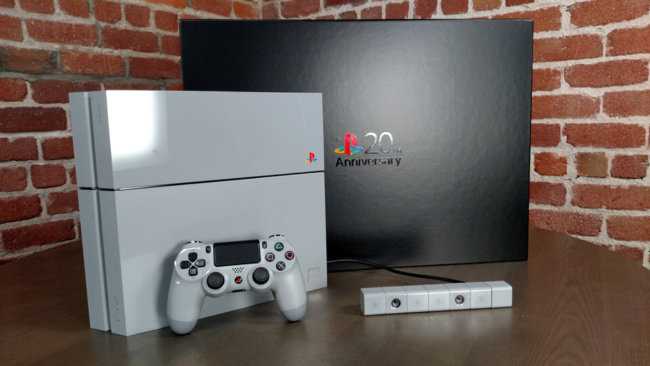 Лимитированное издание консоли PlayStation 4 ушло с молотка за 129 000 долларов. Фото.