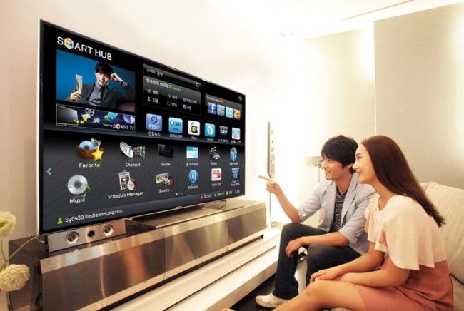Телевизоры Samsung начали встраивать рекламу в пользовательский контент. Фото.