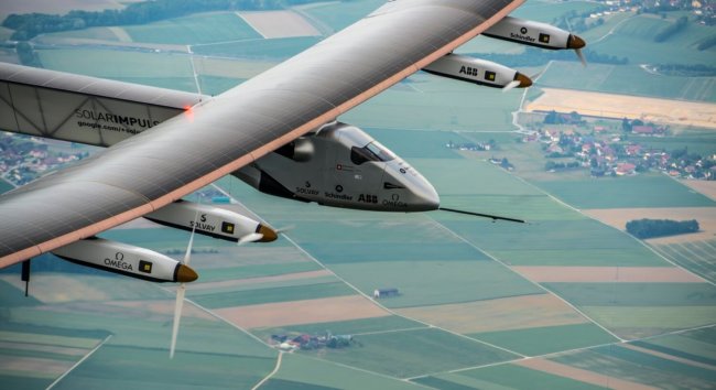 Самолёт Solar Impulse 2 установил новый мировой рекорд. Фото.
