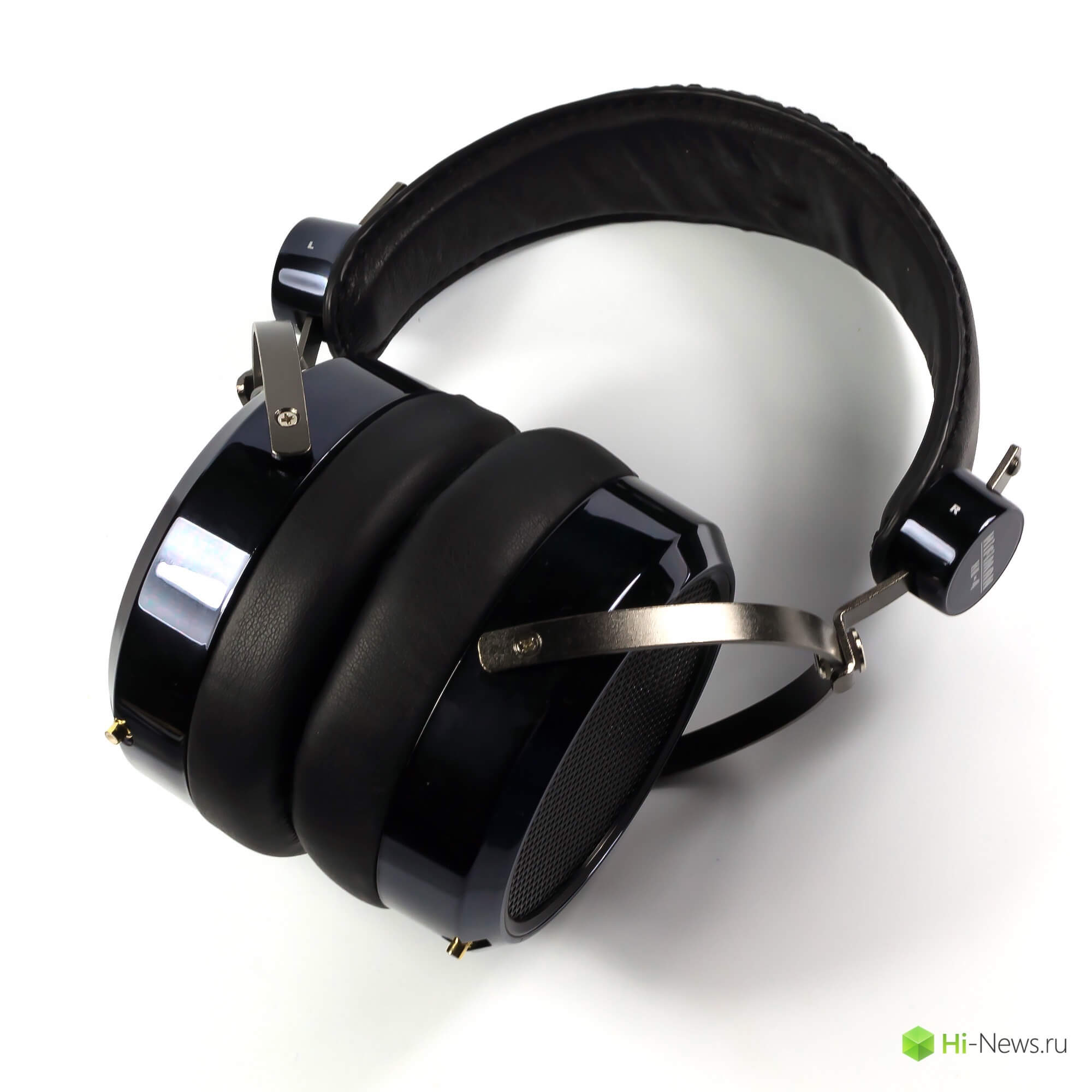 4 Overview 4 Overview