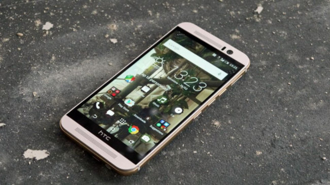 HTC One M9 обошел iPhone 6 и Galaxy S6 по производительности в играх. Фото.