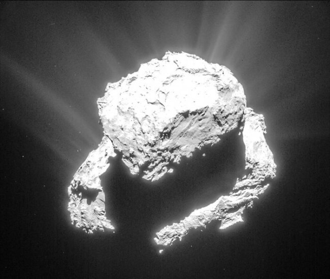 Комета 67P оказалась без магнитного поля. Фото.