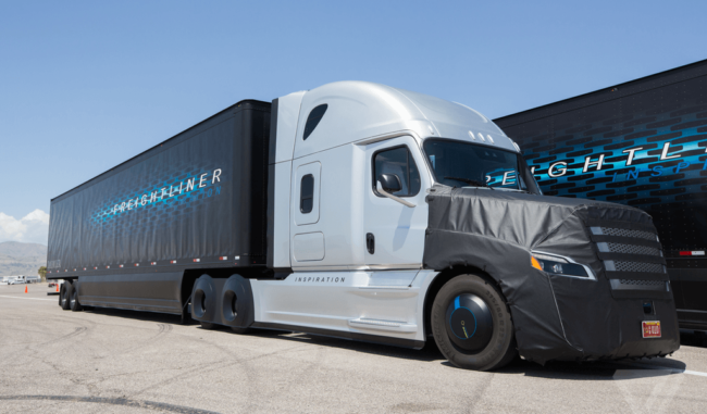 Inspiration – грузовик с автопилотом, разработанный концерном Daimler. Фото.