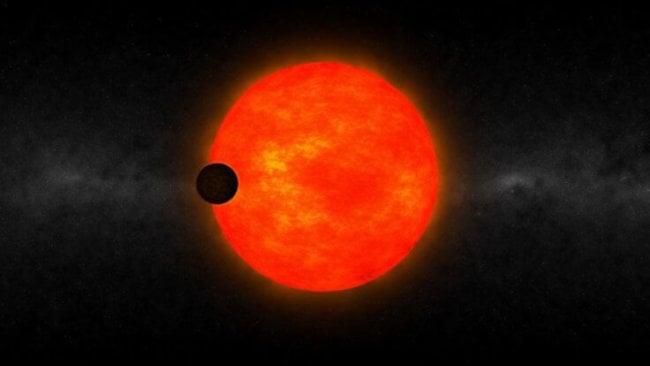 Новая планета размером с Юпитер озадачила астрономов. Фото.
