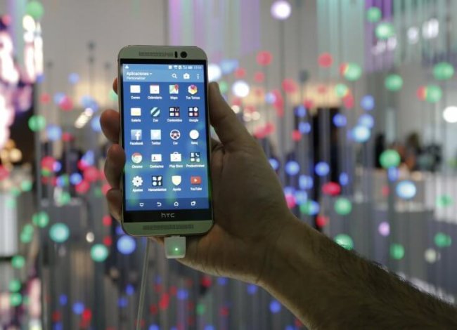 HTC планирует 5,5-дюймовый смартфон с 8 ядрами и 13-мегапиксельной камерой. Фото.