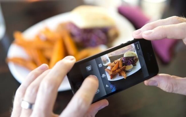 Google научит смартфоны считать калории по фото еды. Фото.