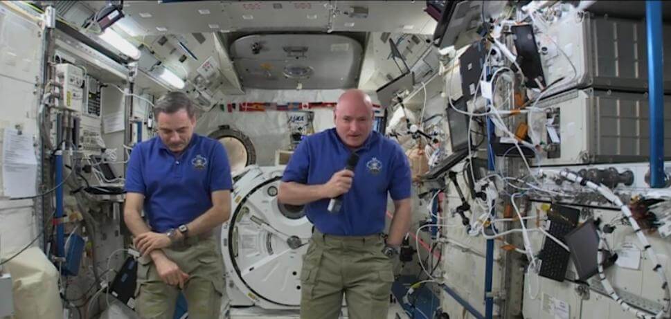 Космонавты Космонавты