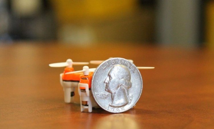 Aerius – самый миниатюрный дрон-квадрокоптер в мире