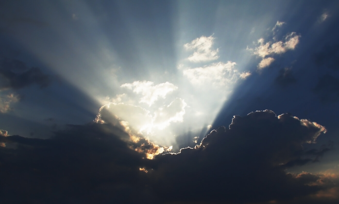 Что такое свет? Свет бывает разным, и иногда он может нанести вред. Фото.